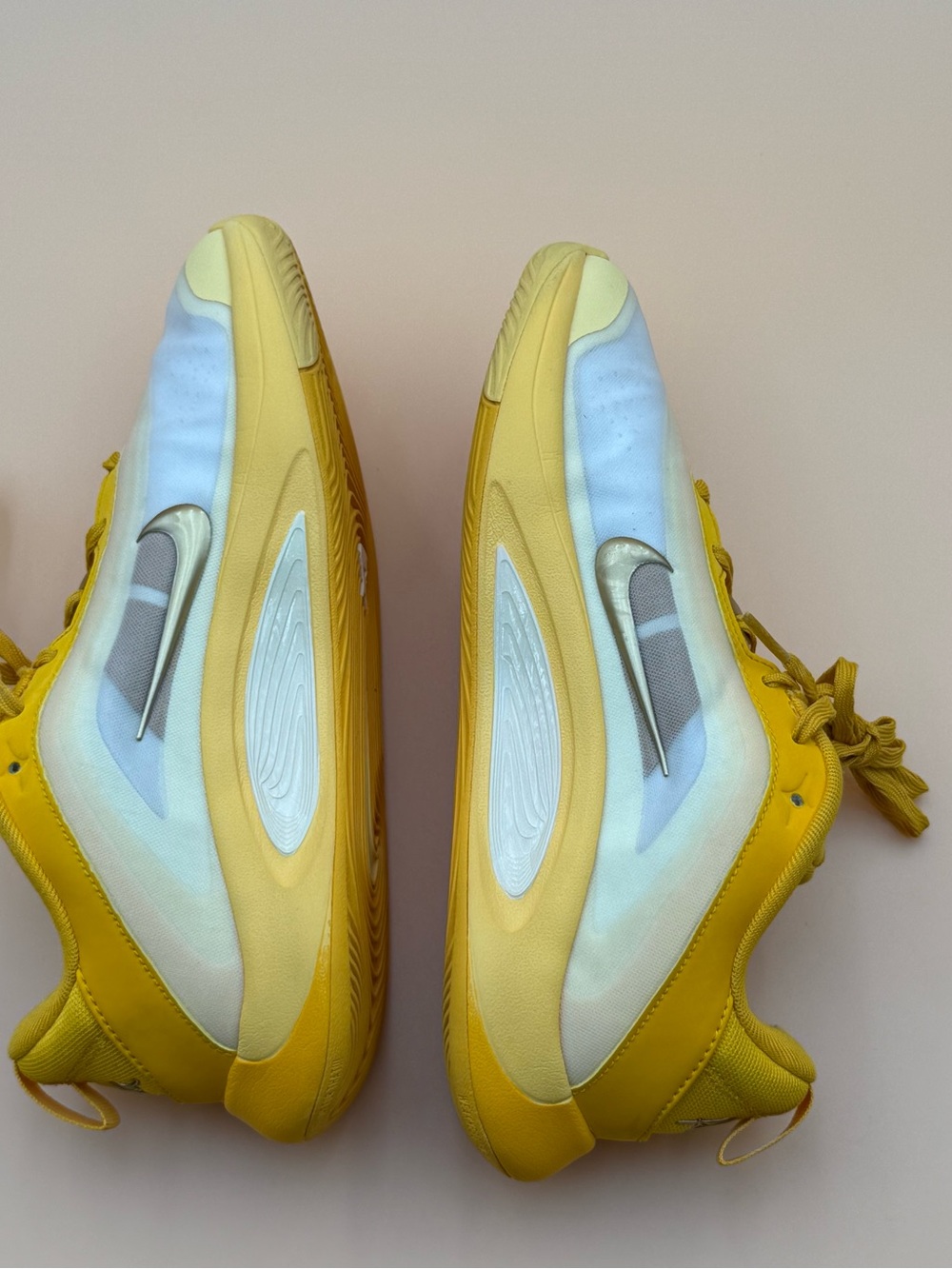 Nike HF7001-700 Kids 4.5Y / Women’s 6 Yellow White Sneakers EU 36.5 Pre-Owned - Picture 5 of 9